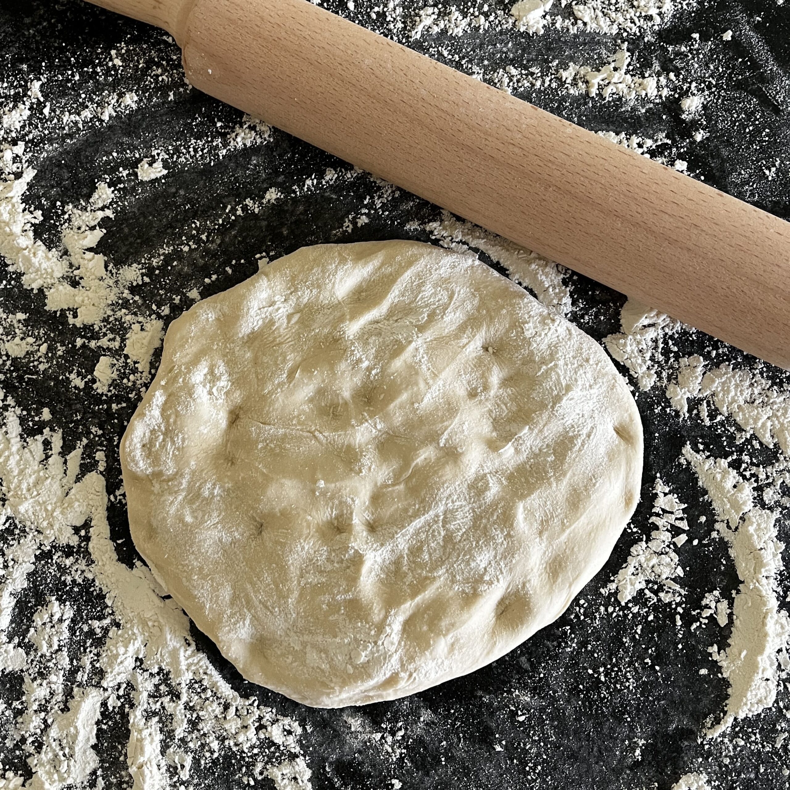 impasto gyoza mattarello